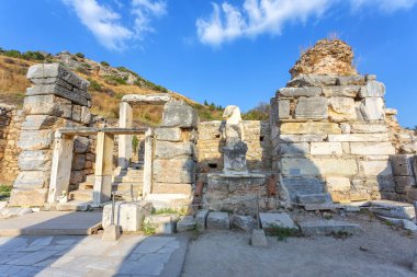 Türkiye 'nin güneybatısında çok önemli bir arkeoloji sahası olan Efes' in güzel manzarası