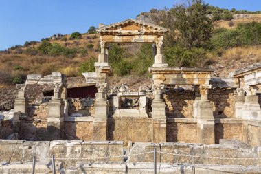 Türkiye 'nin güneybatısında çok önemli bir arkeoloji sahası olan Efes' in güzel manzarası