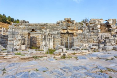 Türkiye 'nin güneybatısında çok önemli bir arkeoloji sahası olan Efes' in güzel manzarası