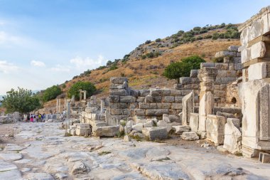 Türkiye 'nin güneybatısında çok önemli bir arkeoloji sahası olan Efes' in güzel manzarası
