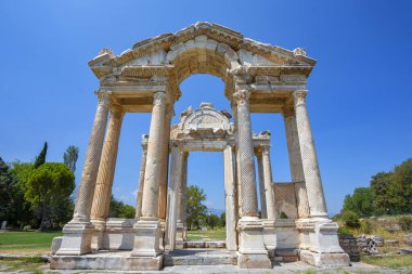 Aphrodisias, Türkiye 'nin Meander Vadisi' nde yer alan bir Yunan-Helenistik kentidir.