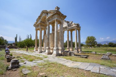 Aphrodisias, Türkiye 'nin Meander Vadisi' nde yer alan bir Yunan-Helenistik kentidir.