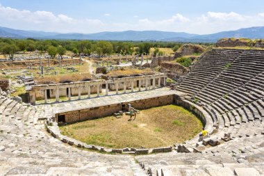 Aphrodisias, Türkiye 'nin Meander Vadisi' nde yer alan bir Yunan-Helenistik kentidir.