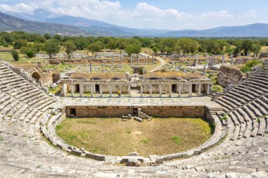 Aphrodisias, Türkiye 'nin Meander Vadisi' nde yer alan bir Yunan-Helenistik kentidir.