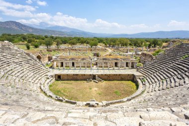 Aphrodisias, Türkiye 'nin Meander Vadisi' nde yer alan bir Yunan-Helenistik kentidir.