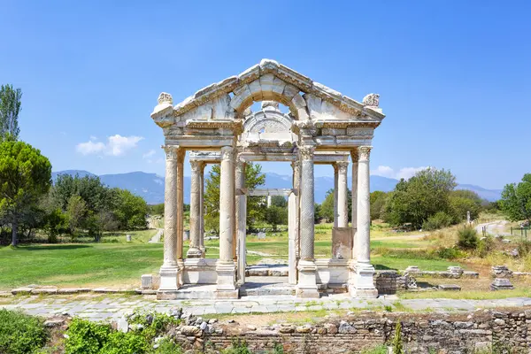 Aphrodisias, Türkiye 'nin Meander Vadisi' nde yer alan bir Yunan-Helenistik kentidir.
