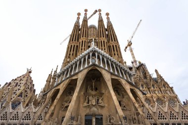 Barcelona 'daki muhteşem Sagrada Familia' nın dış görünüşü