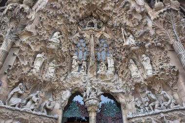 Barcelona 'daki muhteşem Sagrada Familia' nın dış görünüşü