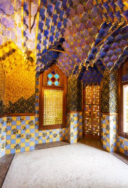 BARCELONA, SPAIN - 4 Ocak 2024: Modernist Casa Vicens evi Antoni Gaudi tarafından tasarlandı