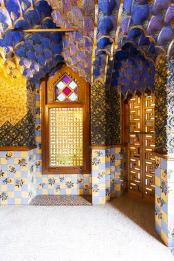BARCELONA, SPAIN - 4 Ocak 2024: Modernist Casa Vicens evi Antoni Gaudi tarafından tasarlandı