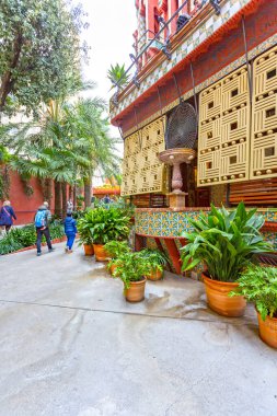 BARCELONA, SPAIN - 4 Ocak 2024: Modernist Casa Vicens evi Antoni Gaudi tarafından tasarlandı