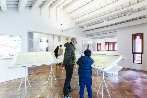 BARCELONA, SPAIN - 4 Ocak 2024: Modernist Casa Vicens evi Antoni Gaudi tarafından tasarlandı