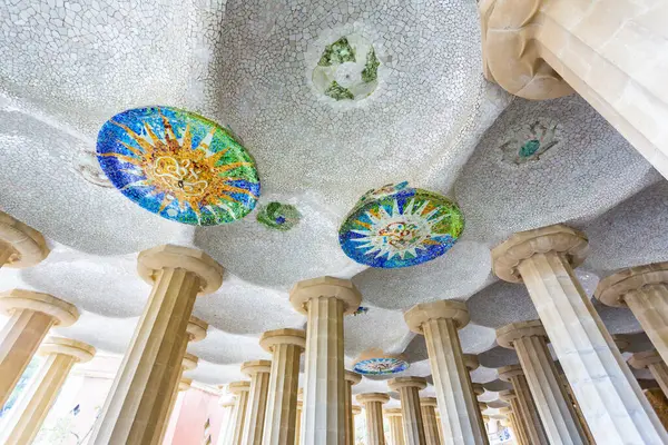 Barcelona, İspanya 'da Park Guell. Meşhur seyahat yeri