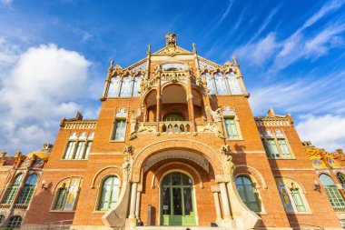 Santa Creu de Sant Pau Hastanesi 'nin güzel manzarası, Barcelona' daki Modernist muhafaza de San Pau