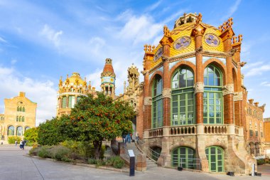 Santa Creu de Sant Pau Hastanesi 'nin güzel manzarası, Barcelona' daki Modernist muhafaza de San Pau