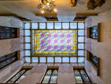 BARCELONA, SPAIN - 5 Ocak 2024: Modernist tarzda Block of Discord 'da Casa Amatller' in İç Görünümü