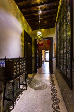 BARCELONA, SPAIN - 5 Ocak 2024: Modernist tarzda Block of Discord 'da Casa Amatller' in İç Görünümü