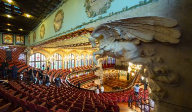 BARCELONA, SPAIN - 6 Ocak 2024: Katalan Müziği Sarayı veya The Palau de la Musica Catalana, mimar Lluis Domenech i Montaner tarafından inşa edilen konser salonu.