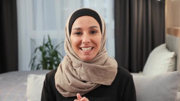 Beautiful Asian Muslim Woman Hijab Making Video Call Talking Web — Stock Video