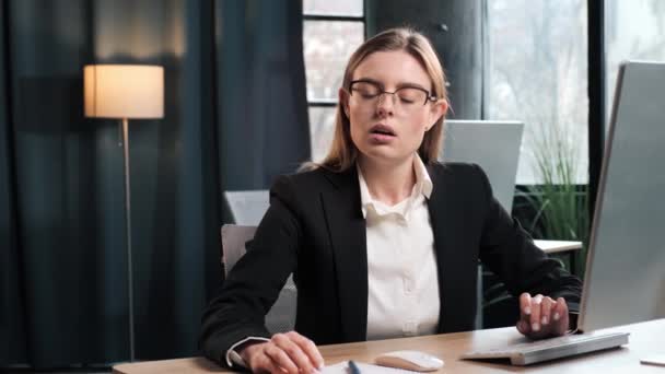 Charming Female Corporate Office Worker Feels Stress Frustration Works Computer — Vídeos de Stock