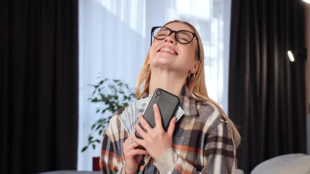 Joyful Girl Glasses Waving Money Cash Home Office Successful Businesswoman — Vídeo de stock