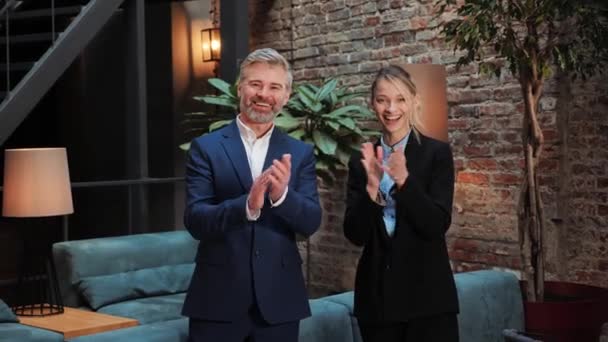Successful Business People Celebrating Corporate Achievement Success Clapping Hands Shareholders — Video