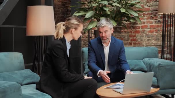 Two Businessmen Negotiators Wear Formal Suits Shake Hands Successful Negotiations — Stok video