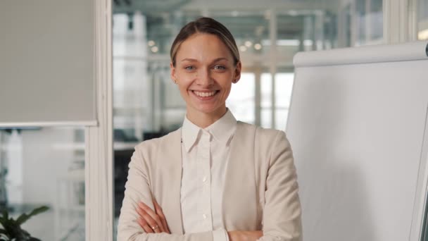 Confident Smiling Young Woman Looking Camera Standing Office Window Happy — Vídeo de Stock