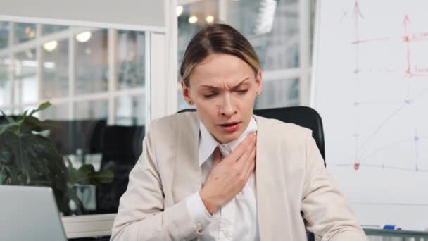 Hartinfarct Thoracale Osteochondrose Astma Osteochondrose Concepten Ademhalingsproblemen Pijn Borst Paniekaanval — Stockvideo