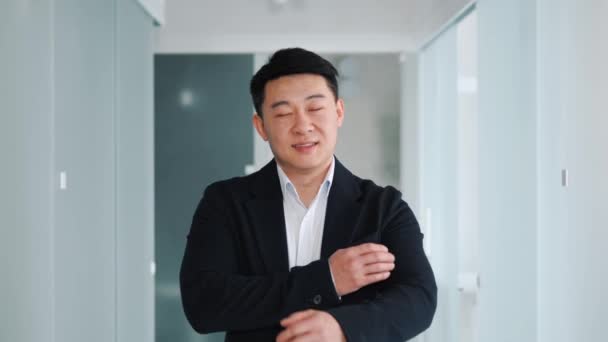 Retrato Facial Japonês Bonito Sorridente Asiático Homem Negócios Terno Formal — Vídeo de Stock
