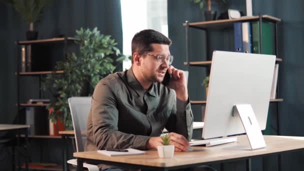 Happy Confident Business Man Working Laptop Office Talking Mobile Male — Stock videók