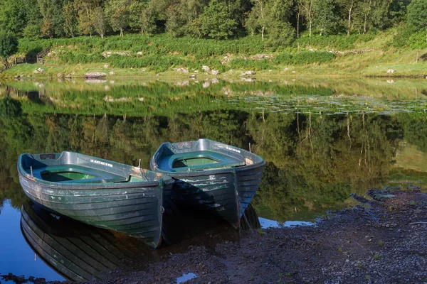 Rowing Boats Moored Watendlath Tarn Lake District Cumbria — Stock Photo, Image