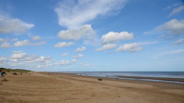 Mablethorpe, Hughnshire, İngiltere, 21 Eylül. 21 Eylül 2023 'te Mablethorpe, Hughnshire' daki sahil manzarası. Tanımlanamayan kişiler