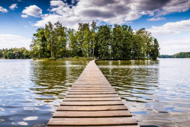 Hejtman Göletleri, Çek Cumhuriyeti 'nin Chlum u Trebone şehrinde bulunan üç insan yapımı gölet serisi. Yeşillik ve büyüleyici bir köy ile çevrili göletler, balık tutmak, yüzmek ve tekne gezisi için popüler bir yerdir..