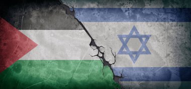 Filistinliler ve İsrailliler arasındaki silahlı çatışma kavramı kirli ve çürümüş beton duvarlar, bayraklar ve kırıklarla her iki tabloyu da ikiye bölüyor..