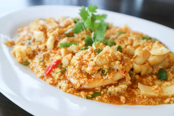 Gebratene Meeresfrüchte Currypulver Rühren Gebratenen Tintenfisch Gelbem Curry Für Den — Stockfoto