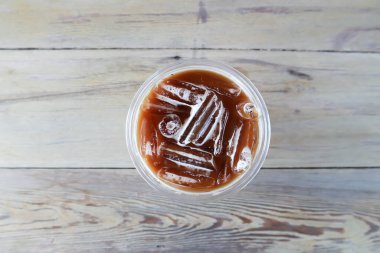 Americano kahvesi ya da soğuk americano, soğuk bira.