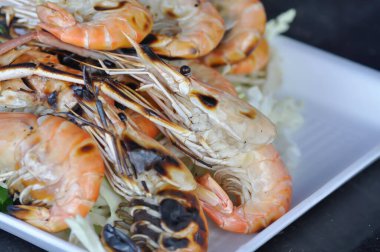 Izgara karides veya ızgara karides veya ızgara karides veya ızgara karides.