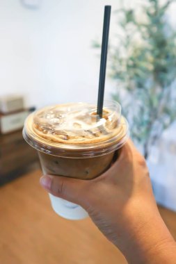 Kahve, buzlu kahve ya da buzlu latte ya da kahve ya da kahve.