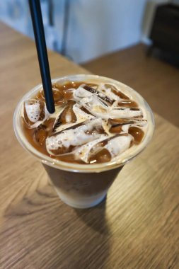 Kahve, buzlu kahve ya da buzlu latte ya da kahve ya da kahve.