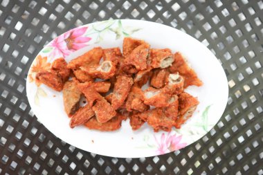 Kızarmış domuz ya da kızarmış domuz eti, servis için kızarmış domuz eti.