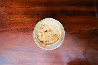 Kahve, kirli kahve ya da Japon kahvesi.