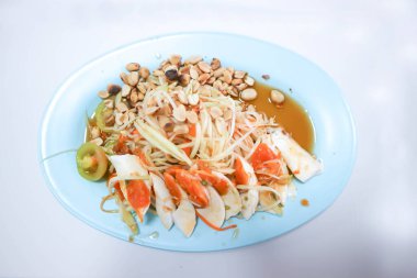 Baharatlı salata, som tam veya papaya ve yumurta salatası veya Tayland baharatlı salata.