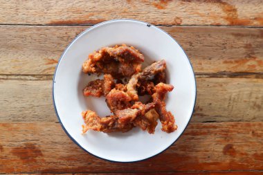 kızartılmış domuz eti, domuz eti ya da domuz kızartması.