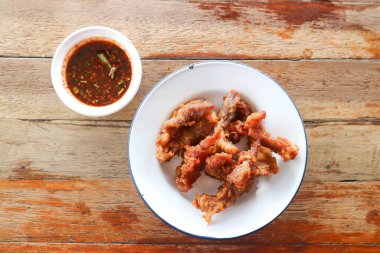 kızartılmış domuz eti, domuz eti ya da domuz kızartması.