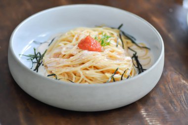 makarna ya da spagetti, mentaiko krem soslu spagetti ya da yosun soslu mentaiko soslu makarna.