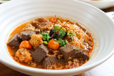 vermicelli veya thai vermicelli veya noodle, Thai noodle veya baharatlı noodle