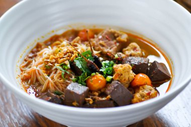 vermicelli veya thai vermicelli veya noodle, Thai noodle veya baharatlı noodle