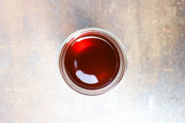 Kahve, americano ya da sıcak kahve ya da sıcak americano ya da sıcak çay.