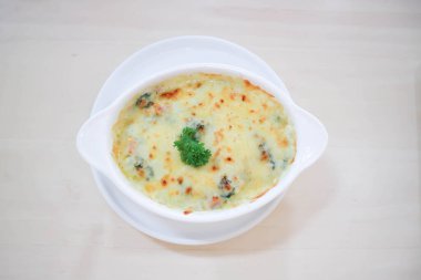 Fırında ıspanak ya da peynirli ıspanak.